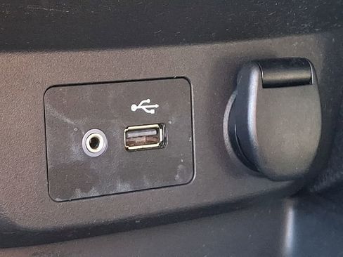 Used 2021 Nissan Rogue Sport S image 26