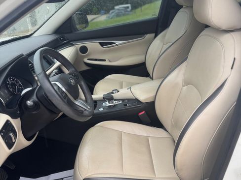 Used 2022 INFINITI QX50 Luxe image 4