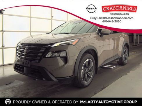 Used 2024 Nissan Rogue SV w/ SV Premium Package image 1