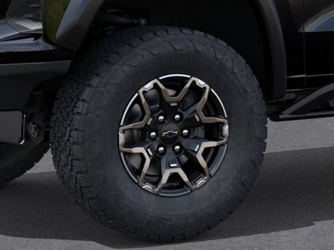New 2026 Chevrolet Colorado ZR2 w/ Technology Package AWD/4WD image 10