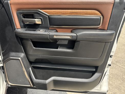 Used 2019 RAM 3500 Limited AWD/4WD image 16