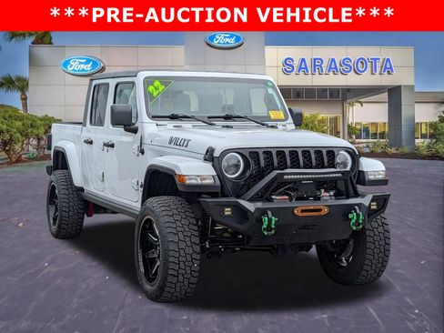 Used 2022 Jeep Gladiator Sport AWD/4WD image 1