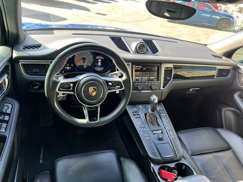 Used 2016 Porsche Macan S image 25