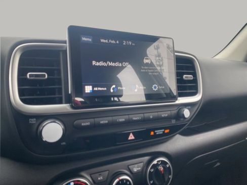 New 2026 Hyundai Venue SE image 21