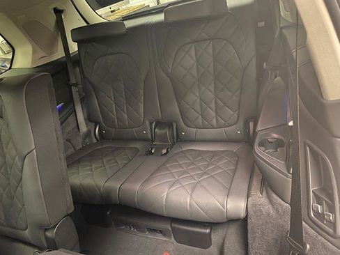 Used 2024 BMW X7 xDrive40i image 15