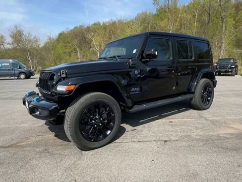 Used 2024 Jeep Wrangler High Altitude AWD/4WD image 4