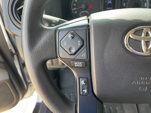 Used 2022 Toyota Tacoma SR AWD/4WD image 23