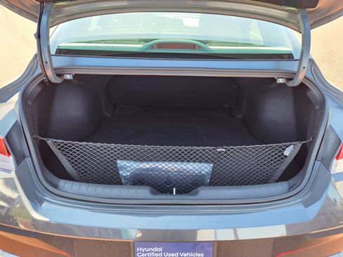 Certified 2025 Hyundai Elantra Sport image 8