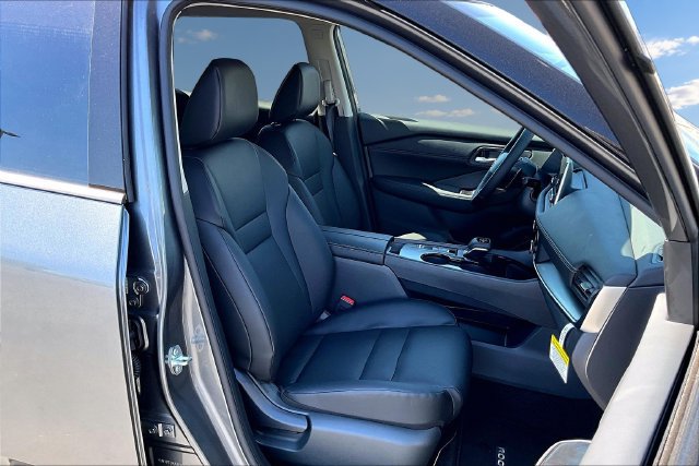 New 2027 Nissan Rogue SV FWD image 11