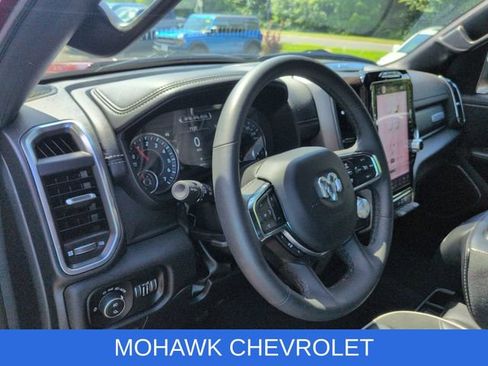 Used 2025 RAM 1500 Laramie AWD/4WD image 10