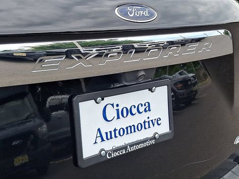 Used 2023 Ford Explorer XLT w/ Equipment Group 202A AWD/4WD image 34