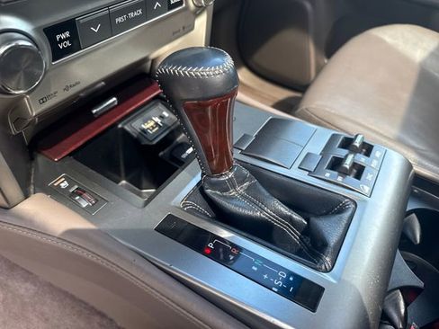 Used 2017 Lexus GX 460 Premium w/ Premium Package AWD/4WD image 24