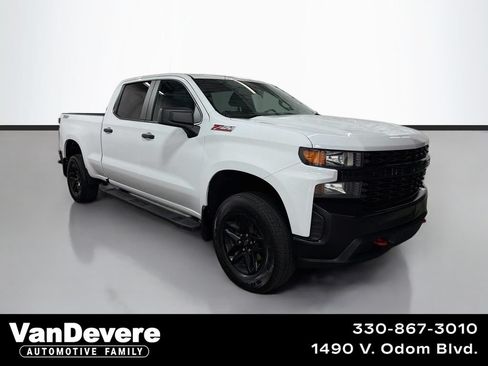 Used 2019 Chevrolet Silverado 1500 Custom Trail Boss w/ Custom Convenience Package AWD/4WD image 1