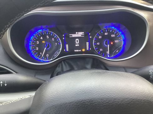 Used 2023 Chrysler Voyager LX FWD image 19