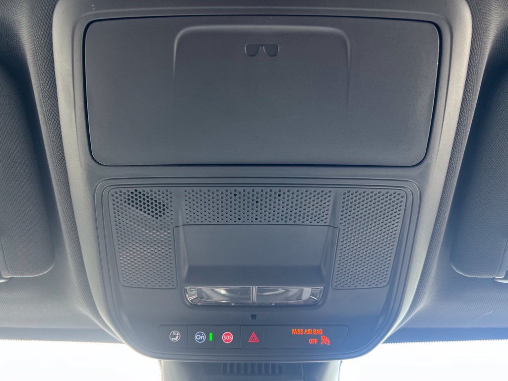 New 2027 GMC Terrain Elevation w/ Elevation Premium Package FWD image 18