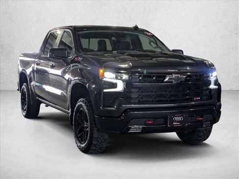 Used 2024 Chevrolet Silverado 1500 LT Trail Boss w/ Convenience Package II AWD/4WD image 3