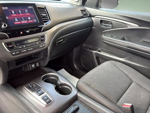 Used 2023 Honda Ridgeline Sport image 25