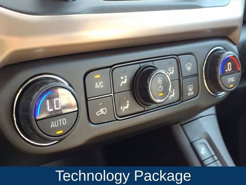 Used 2018 GMC Acadia Denali w/ Technology Package image 5