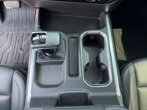 Used 2025 GMC Sierra 1500 SLT AWD/4WD image 18
