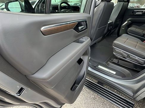 New 2026 Chevrolet Tahoe High Country w/ LPO, Illumination Package image 17