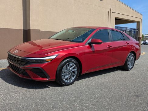 New 2026 Hyundai Elantra Blue image 10