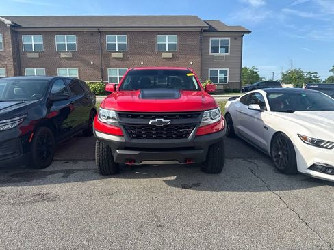 Used 2017 Chevrolet Colorado ZR2 AWD/4WD image 2