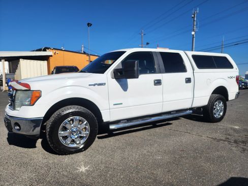 Used 2014 Ford F150 XLT w/ Equipment Group 302A Luxury image 9