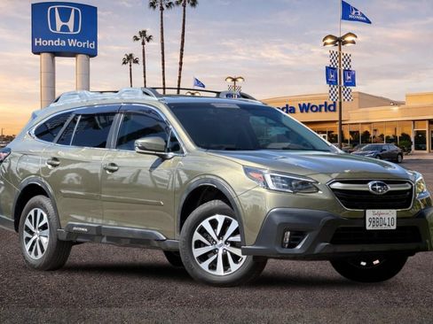 Used 2021 Subaru Outback Premium AWD/4WD image 2