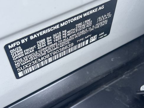 Used 2026 BMW X7 xDrive40i w/ M Sport Package AWD/4WD image 8