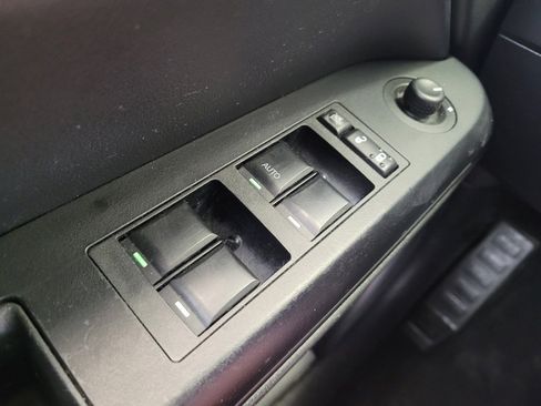 Used 2015 Jeep Patriot High Altitude AWD/4WD image 27