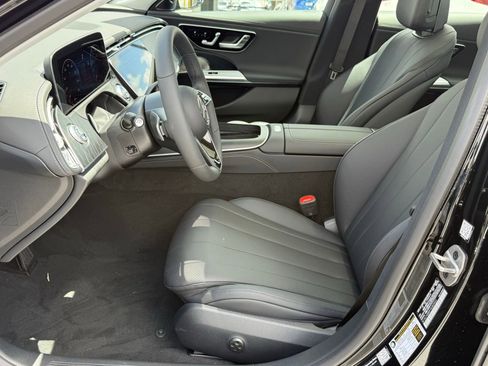 New 2026 Mercedes-Benz E 450 4MATIC Sedan image 17