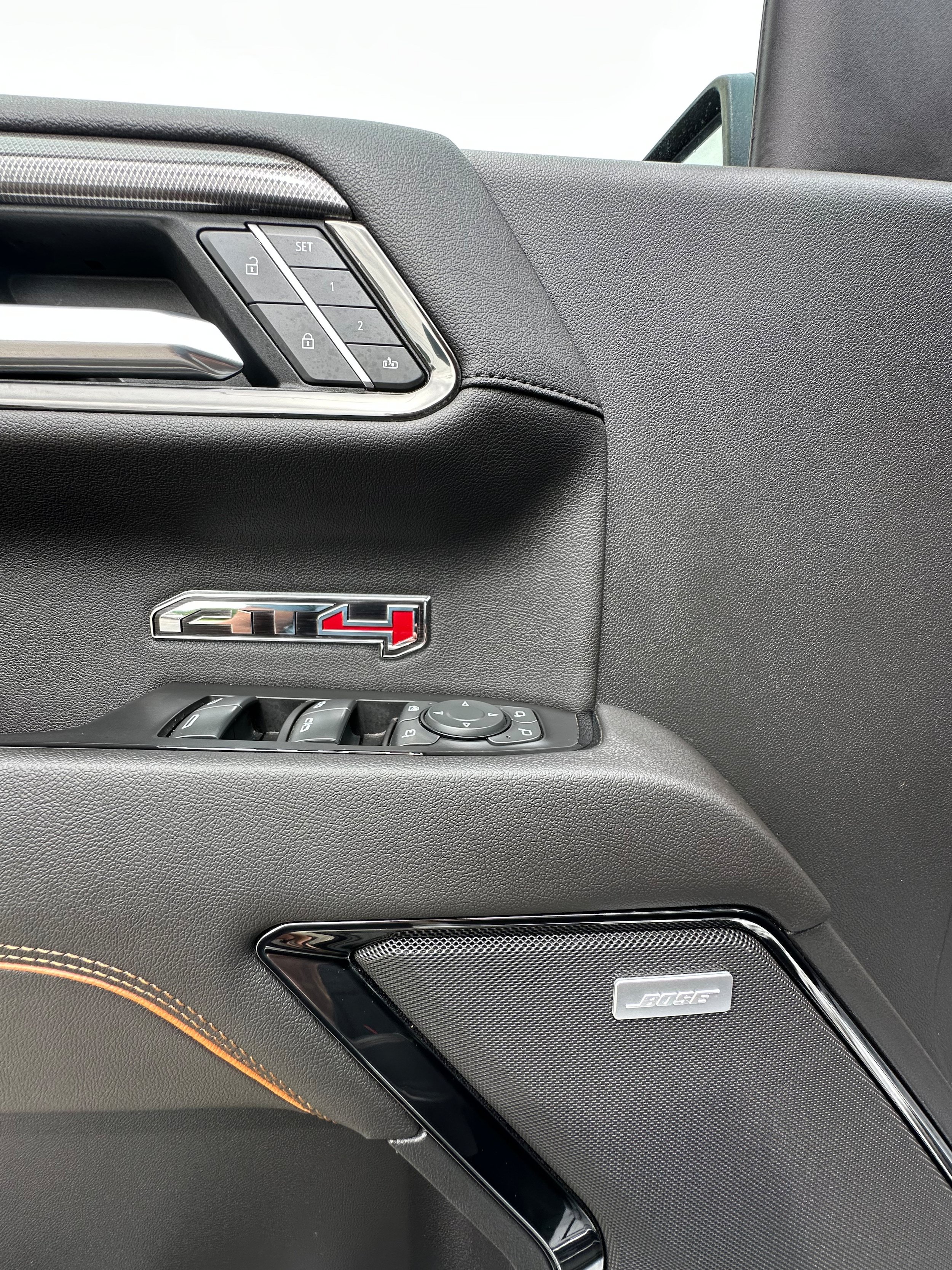 Used 2022 GMC Sierra 1500 AT4 w/ AT4 Premium Package AWD/4WD image 16