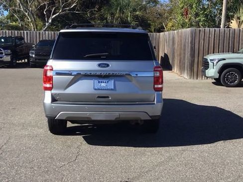 Certified 2020 Ford Expedition XLT w/ Equipment Group 202A image 7