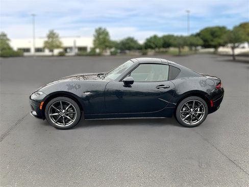 Used 2019 MAZDA MX-5 Miata RF Grand Touring image 3