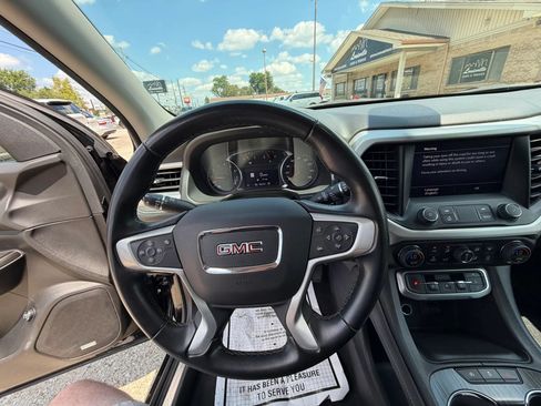 Used 2023 GMC Acadia SLT AWD/4WD image 20
