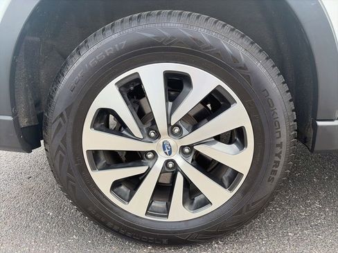 Used 2022 Subaru Outback Premium AWD/4WD image 9