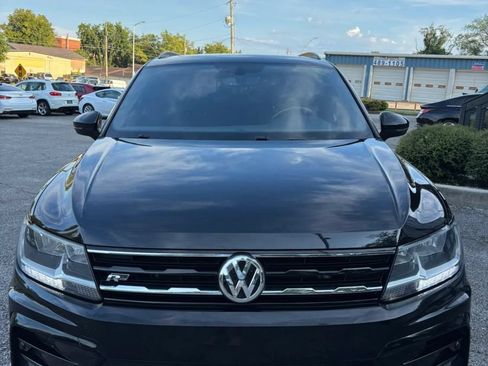 Used 2021 Volkswagen Tiguan SE R-Line FWD image 3