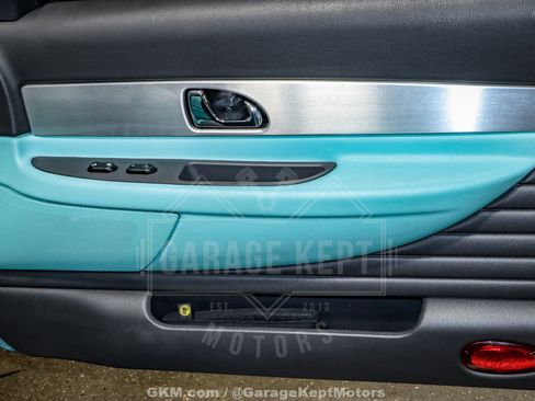 Used 2002 Ford Thunderbird Deluxe image 89