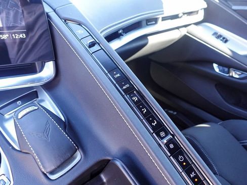 Used 2022 Chevrolet Corvette Stingray Coupe w/ Z51 Performance Package image 30