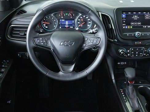 Certified 2022 Chevrolet Equinox RS AWD/4WD image 11