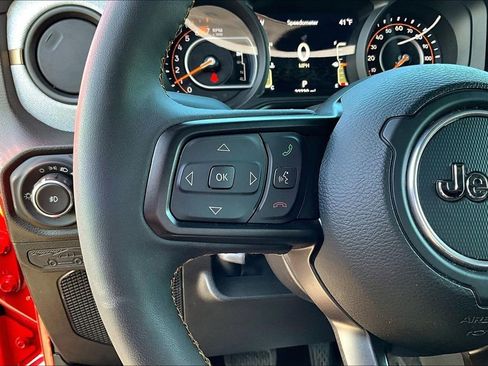 Used 2024 Jeep Wrangler Willys image 12