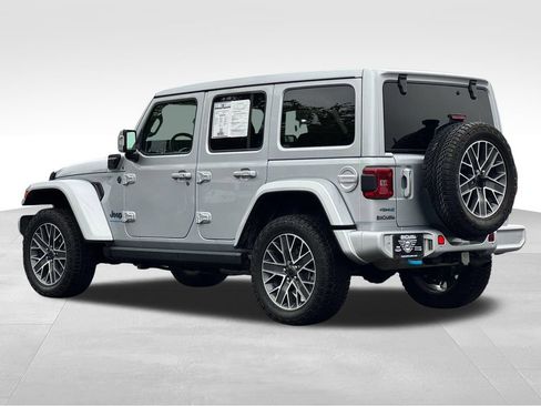 Used 2024 Jeep Wrangler High Altitude AWD/4WD image 5
