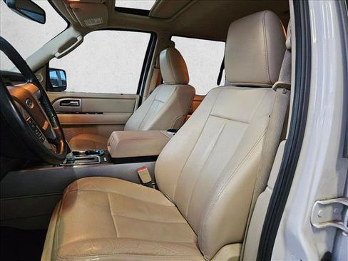 Used 2016 Ford Expedition Limited w/ Equipment Group 301A RWD image 14