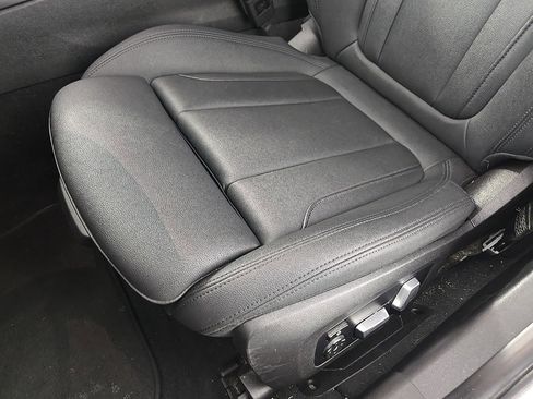 Used 2021 BMW 330i xDrive Sedan w/ Convenience Package image 13