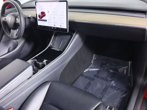 Used 2021 Tesla Model Y Long Range image 40