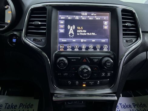 Used 2018 Jeep Grand Cherokee Altitude AWD/4WD image 21