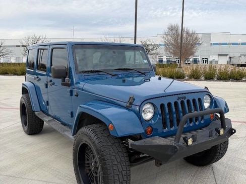 Used 2012 Jeep Wrangler Unlimited Sahara image 1