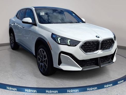 New 2026 BMW X2 xDrive28i w/ Convenience Package AWD/4WD image 3