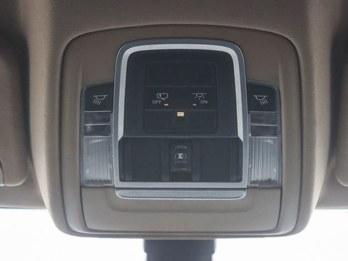 Used 2019 RAM 1500 Laramie image 23