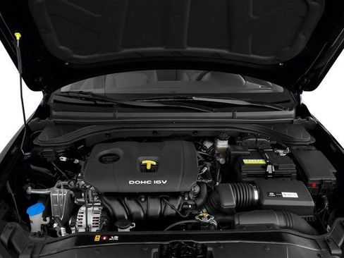 Used 2018 Hyundai Elantra SEL FWD image 16